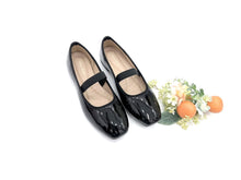 Load image into Gallery viewer, Ladies Mary Jane Flat Shoe (35920L)