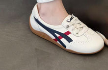 Load image into Gallery viewer, Ladies Leather Sneakers Casual and Comfy (E156267ST)
