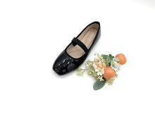 Load image into Gallery viewer, Ladies Mary Jane Flat Shoe (35920L)