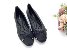 Load image into Gallery viewer, Ladies Mary Jane Flats Covered Shoe With Ribbon (36023L)