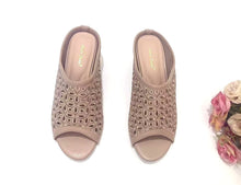 Load image into Gallery viewer, Ladies Slip-On Heels 36027L - Elegant &amp; Convenient Footwear for Various Occasions