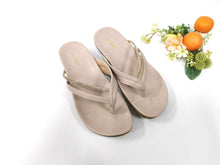 Load image into Gallery viewer, Ladies Flip-Flop Sandals Shoe (35938L)
