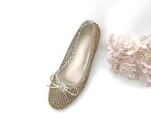 Load image into Gallery viewer, Ladies Flat Covered Toe Shoe Ribbon Design (35852L)
