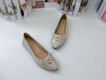 Load image into Gallery viewer, Ladies Flat Covered Toe Shoe Ribbon Design (35681L)