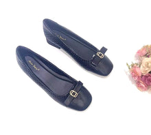 Load image into Gallery viewer, Ladies Low Heels Covered Shoe 36030L - Elegant Design for Everyday Wear &amp; Semi-Formal Events