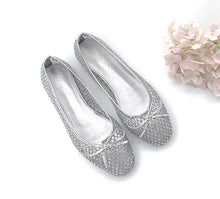 Load image into Gallery viewer, Ladies Flat Covered Toe Shoe Ribbon Design (35852L)
