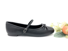 Load image into Gallery viewer, Ladies Flats Covered Shoes With Ribbon (36000L)
