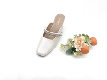 Load image into Gallery viewer, Ladies Slip-On Heels With Strap (36052L)