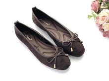 Load image into Gallery viewer, Ladies Mary Jane Flats Covered Shoe With Ribbon (36023L)