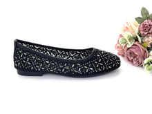 Load image into Gallery viewer, Ladies Flats Covered Shoes 36083L - Comfortable Everyday Wear with Sleek Covered Design for Casual Outings
