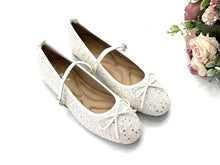 Load image into Gallery viewer, Ladies Mary Jane Flats Covered Shoe With Strap (36020L)