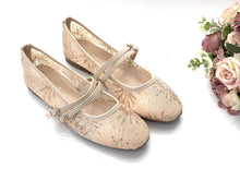 Load image into Gallery viewer, Ladies Flats Covered Shoes With Double Strap (36084L)