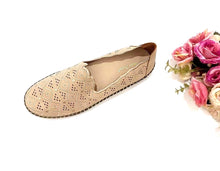 Load image into Gallery viewer, Ladies Flat Covered Shoe 36031L - Elegant &amp; Practical Design for Casual &amp; Office Wear Comfortable &amp; Versatile