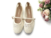 Load image into Gallery viewer, Ladies Flats Covered Shoes (36021L)