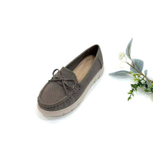 Load image into Gallery viewer, Ladies Slip-On Loafer Flats With Ribbon (36096L)