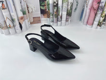 Load image into Gallery viewer, Ladies Pointed Toe Heels Buckle Design (N133)