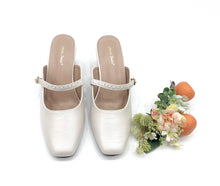 Load image into Gallery viewer, Ladies Slip-On Heels Mules 36053L - Stylish &amp; Convenient Slip-On Design for Multiple Occasions