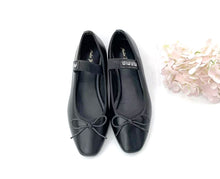 Load image into Gallery viewer, Ladies Flat Covered Toe Shoe Ribbon Design (35853L)