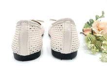 Load image into Gallery viewer, Ladies Ballet Flats Covered Shoe With Ribbon (36250L)