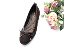 Load image into Gallery viewer, Ladies Mary Jane Flats Covered Shoe With Ribbon (36023L)